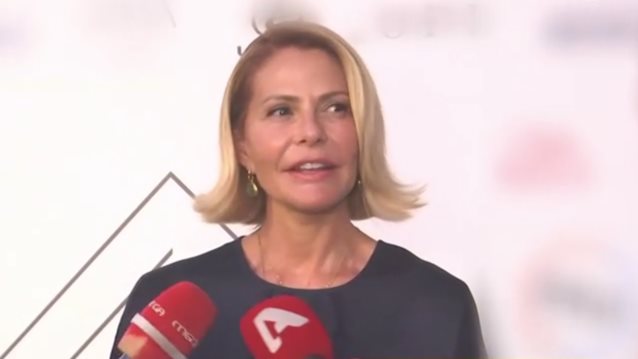 Όσα δήλωσε η Τζένη Μπαλατσινού για τις πρόβες νυφικού της κόρης της