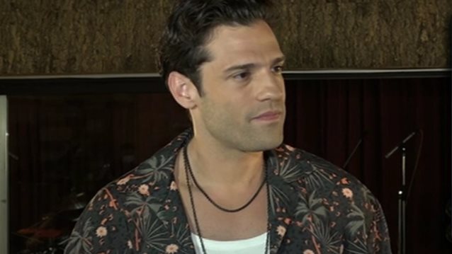 Κωνσταντίνος Αργυρός: Οι βόλτες στο κέντρο της Αθήνας με το πατίνι του &amp; οι συνέπειες της καραντίνας στην εμφάνισή του