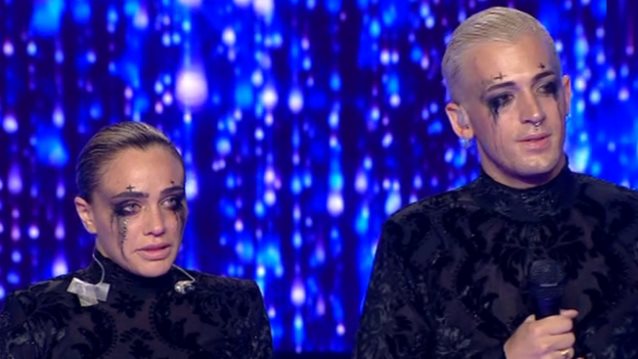 J2US | Τάσος Ξιαρχό &amp; Κόνι Μεταξά : Η γεμάτη νόημα εμφάνιση και τα δάκρυα στη σκηνή!