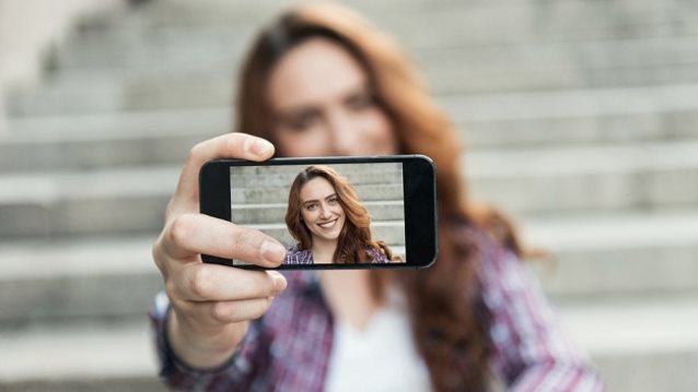Υπάρχει πραγματική ευτυχία πίσω από τις αναρτήσεις στο Instagram; : Η ευτυχία έχει ομογενοποιηθεί στις φωτογραφίες των social media