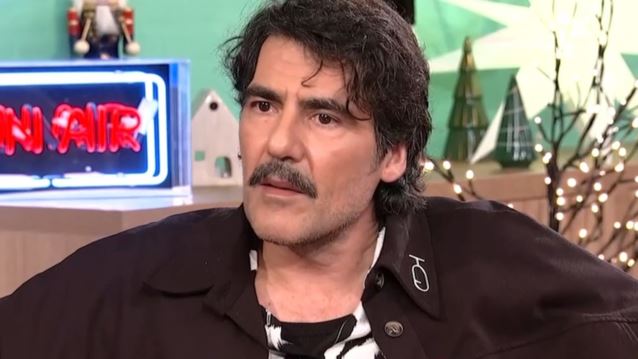 Άντώνης Καρυστινός: &quot;Ως οικογένεια πήραμε το ρίσκο - Σαφώς και αισθάνομαι ότι λείπει το άλλο μου μισό&quot;