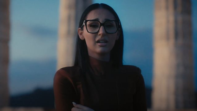 Aide-mémoire | Η βαρυπενθούσα &quot;Αστερομάτα&quot;, η αλήθεια για το &quot;Σόι&quot; και... η Μελίνα Νικολαΐδη