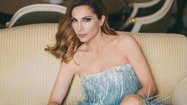 Η Δέσποινα Βανδή θυμάται τα πιο μοναχικά Χριστούγεννα της ζωής της και μιλάει για όλα!