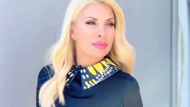 Ελένη Μενεγάκη: Η οργισμένη απάντηση: «Γιατί γίνεστε τόσο σκληρή; Λέτε να μην ανησυχώ για τα παιδιά μου;»