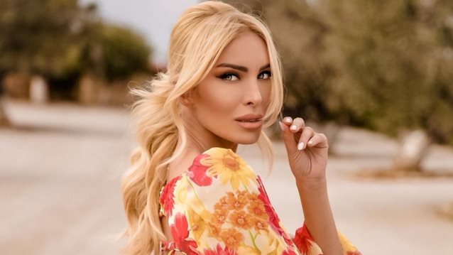 Κατερίνα Καινούργιου: &quot;Έγραφαν ότι είμαι με ψηλό, μελαχρινό και ήταν ο αδελφός μου!&quot;