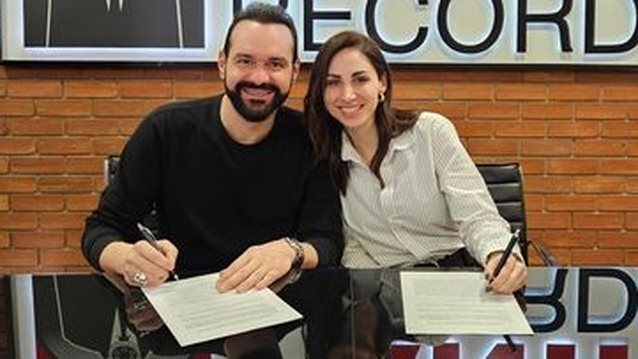 Panik Records και Λένα Ζευγαρά ανανέωσαν το συμβόλαιο της συνεργασίας τους!