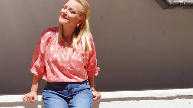 Τζωρτζελα Κοσιαβα: «Οταν ημουν στη Μενεγακη η τηλεοπτικη παρεα της δεν με αφηνε να μιλαω. Ενιωθα ανεπιθυμητη!»