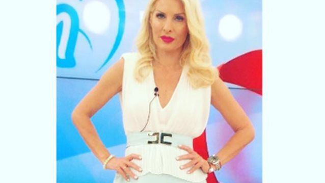 Ελένη Μενεγάκη: Η εμφάνιση στην εκπομπή της Τετάρτης: Ξέρουμε τι φόρεσε!
