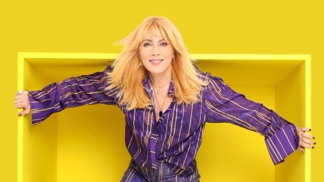 Δείτε τη Σμαράγδα Καρύδη στο πρώτο trailer για &quot;Τα τετράγωνα των αστέρων&quot;