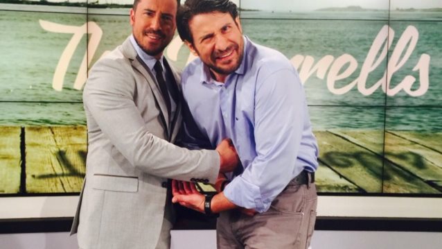 The Durrells: H κορυφαία βρετανική σειρά που γυρίστηκε στην Κέρκυρα έρχεται αποκλειστικά στο COSMOTE TV: O Γιώργος Σατσίδης εξηγεί γιατί δεν πρέπει να χάσετε επεισόδιο από την top σειρά με τον Αλέξη Γεωργούλη!