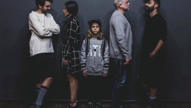 «Ηλίθια Αστεία»: Στο θέατρο «Αργώ» για λίγες παραστάσεις