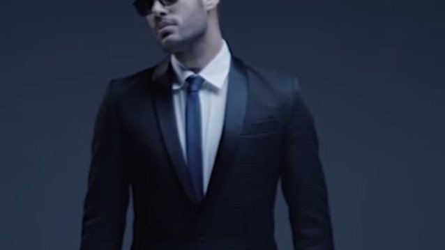 Κώστας Μαρτάκης

: Επιστρέφει με νέο τραγούδι: Δείτε το teaser video clip