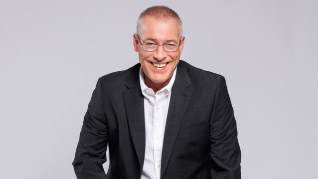 Τηλεθέαση | Ο Νίκος Μάνεσης άφησε πίσω του τις ψυχαγωγικές εκπομπές του Σαββατοκύριακου