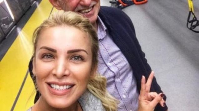 Γιώργος Παπανδρέου: Η απάντηση για τη selfie με την Κατερίνα Καινούργιου &amp; η απίστευτη ατάκα για να ξεφύγει από τις κάμερες