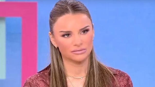 Αντέδρασε η Ελένη Τσολάκη: &quot;Η Σταματίνα μαλώνει τρεις μέρες με όλους της τους συνεργάτες&quot;