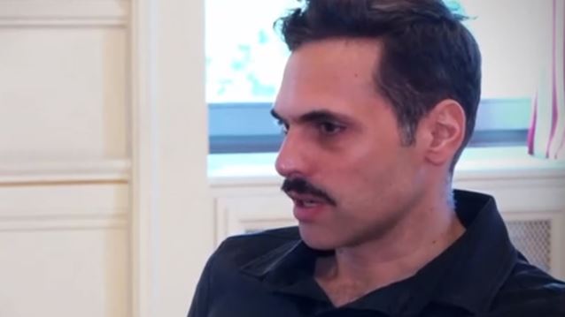 Γιώργος Παπαγεωργίου: "Οι στιγμές που αλλάζω πάνα στην κόρη μου είναι οι στιγμές που νιώθω ότι προσφέρω"