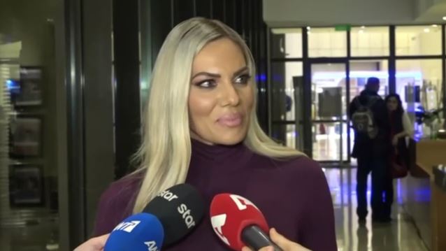 Η Ιωάννα Μαλέσκου &quot;τελειώνει&quot; τις φήμες για κρίση στο γάμο της