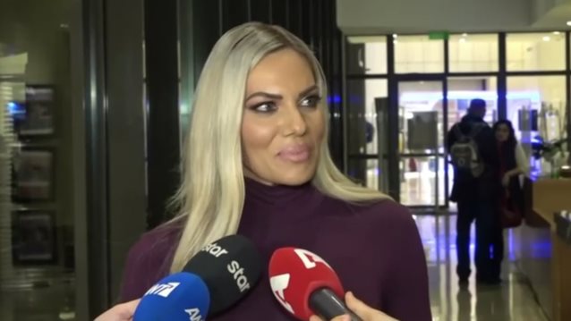 Η Ιωάννα Μαλέσκου &quot;τελειώνει&quot; τις φήμες για κρίση στο γάμο της