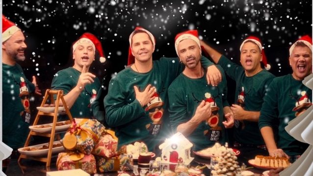 Ο Γιωργος Τσαλικης ανοιγει το σπιτι του και αφιερωνει &quot;Χριστουγεννα Πρωτοχρονια... Μια χαρα&quot; με Χριστοφορου &amp; ONE