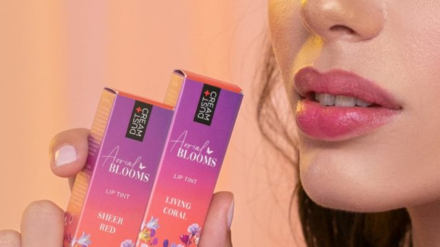 Δημιούργησε τα πιο εντυπωσιακά καλοκαιρινά make up looks με τη συλλογή Aerial BLOOMS της Dust+Cream