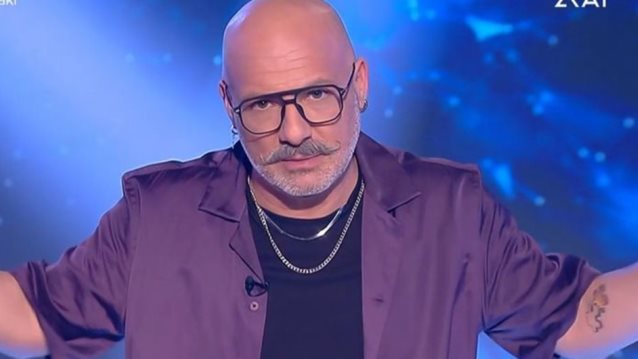 Ο Νίκος Μουτσινάς διαψεύδει το ρεπορτάζ για το ειδύλλιο Κατσαφάδου &amp; Νικηφόρου