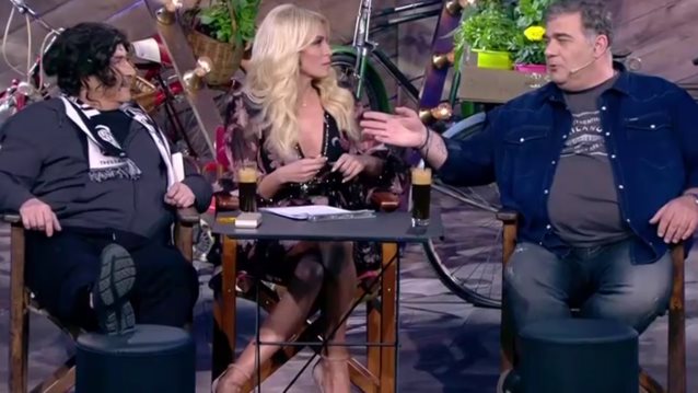 Κατερίνα Καινούργιου: Η guest εμφάνιση στη σκηνή του «Αλ Τσαντίρι» μαζί με Λαζόπουλο και Σταρόβα | Δείτε το video!