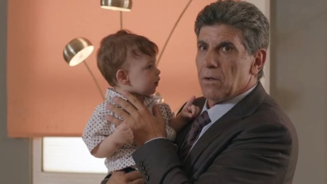 &quot;Σε ξένα χέρια&quot; | Το τρέιλερ της νέας κωμικής σειράς της ΕΡΤ