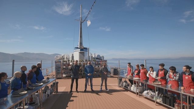 MasterChef: Ομαδική δοκιμασία εν πλω! Τα απρόοπτα, οι δύσκολες συνθήκες και η ομάδα που έπεισε κριτές και καλεσμένους