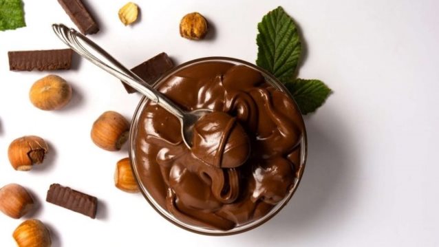 Η Συνταγή της Ημέρας: Πώς θα φτιάξεις την τέλεια πραλίνα σοκολάτας