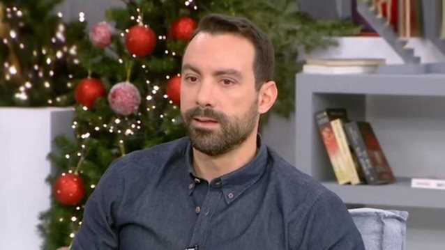 Ο Σάκης Τανιμανίδης μιλά για τη Χριστίνα Μπόμπα και τις δίδυμες και λιώνει