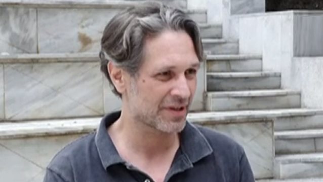 Ο Αιμίλιος Χειλάκης είναι ο "Ακύλας Μεγαρίτης" και έρχεται να ταράξει τις "Άγριες Μέλισσες"