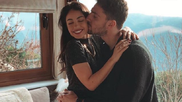  Στέφανος Καπίνο &amp; Μιρκέτα Βιδάλη: Ο ποδοσφαιριστής και η σχεδιάστρια παντρεύονται! 
Δες την αναγγελία του γάμου τους