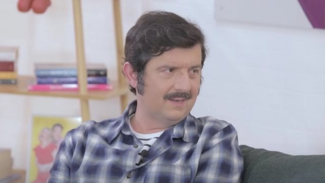 Μιχάλης Οικονόμου: &quot;Το παιδί μας εύκολα μπορεί να γίνει στόχος επειδή είμαστε μια ομόφυλη οικογένεια&quot;