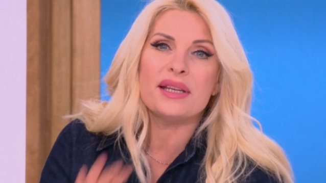 Η επική απάντηση της Ελένης Μενεγάκη σε ψευδές δημοσίευμα: "Κάποια μάνα κλαίει το παιδί της!"