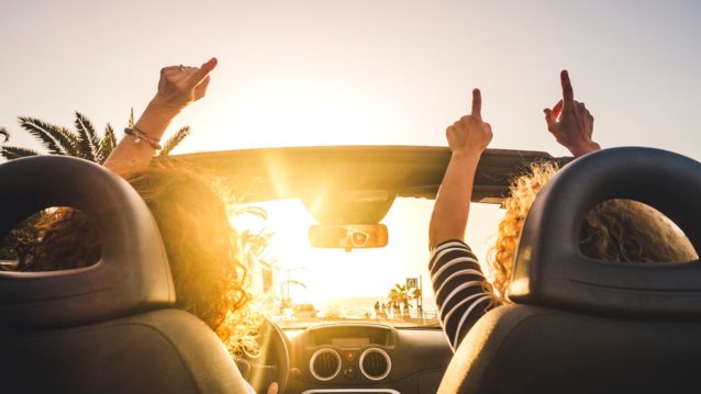 Ζώδια και φιλία | Ποιοι είναι οι καλύτεροι συνδυασμοί;