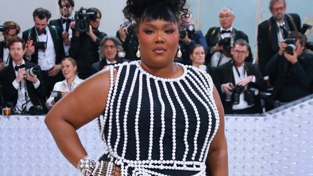 Lizzo | Πρώην συνεργάτες την κατηγορούν για λεκτική και σεξουαλική παρενόχληση