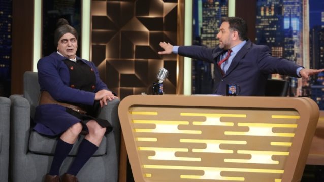 Βλαδίμηρος Κυριακίδης: Η απολαυστική εμφάνιση ως Agatha στον Αρναούτογλου