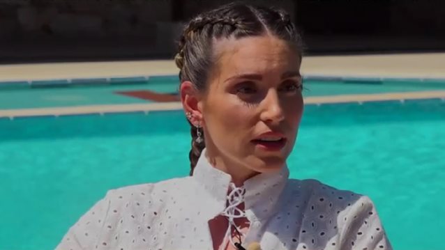 Τραυματισμός για την Αθηνά Οικονομάκου - Η τρυφερή κίνηση του γιου της