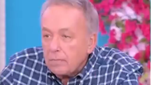 Ανδρέας Μικρούτσικος Vs Light: &quot;Μου είναι αόρατος σαν παρουσία, δεν είμαστε στο ίδιο επίπεδο&quot;