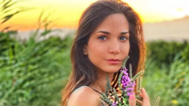 Κατερίνα Γερονικολού | 10 φορές που πόζαρε με μαγιό και "έριξε" το Instagram