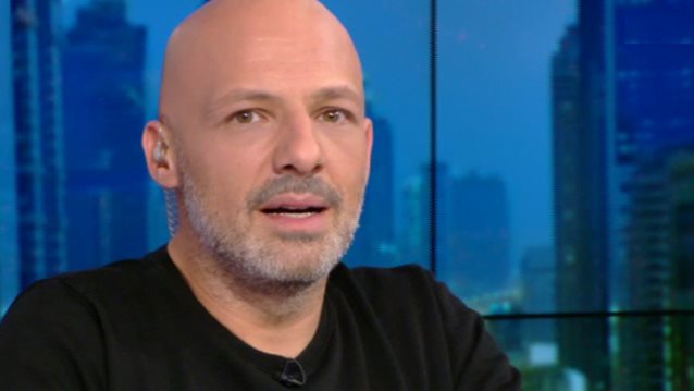 Νίκος Μουτσινάς
: Τα καρφιά στο Star για χάρη της Ζενεβιέβ