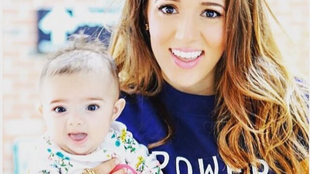 Καλομοίρα: Στην Ελλάδα για τη βάφτιση της κόρης της: Φωτογραφία