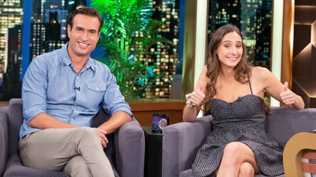 Φωτεινή Αθερίδου: &quot;Με ενοχλούσε σαν παιδί όταν σταματούσαν τον μπαμπά μου στο δρόμο για φωτογραφίες - Σκεφτόμουν με ποιο δικαίωμα το κάνουν αυτό&quot;