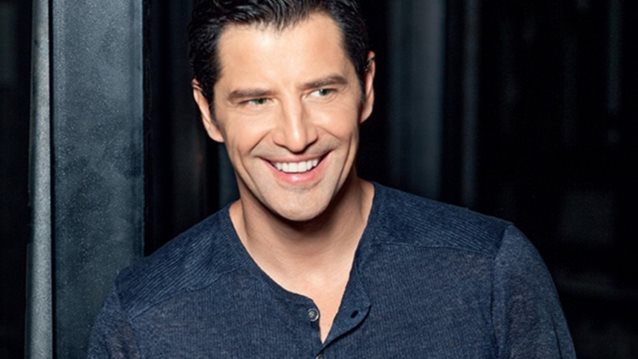 Σάκης Ρουβάς: Μιλάει για το πρόβλημα υγείας του γιου του