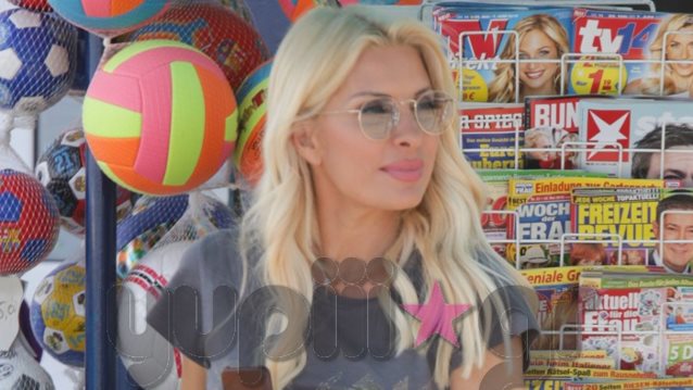 Ελένη Μενεγάκη: Στη Ραφήνα λίγο πριν την έναρξη των καλοκαιρινών της διακοπών!