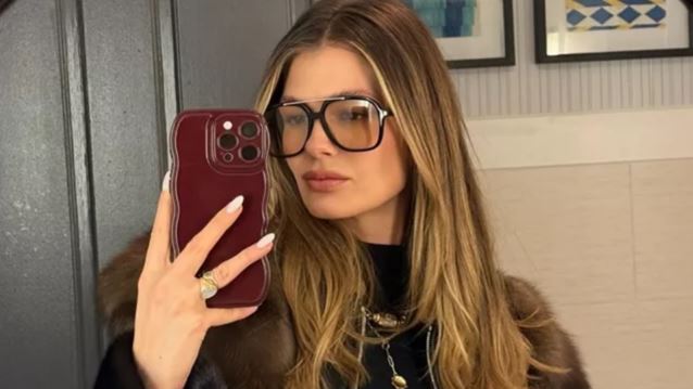 Στην κουζίνα η Αμαλία Κωστοπούλου | Ετοίμασε το δικό της σπιτικό sushi