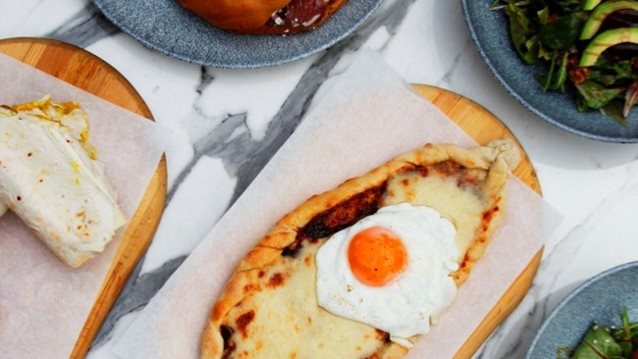 Follow now!: Αυτός είναι ο Έλληνας food blogger που πρέπει να ακολουθήσεις στο Instagram