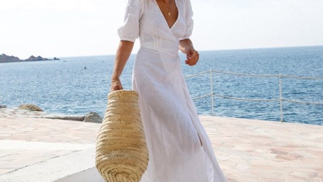Λευκό φόρεμα: 6 συνδυασμοί με το must-have του καλοκαιριού
