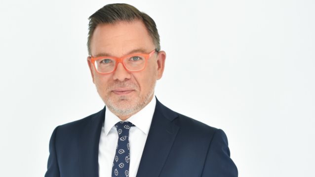 Σπύρος Λάμπρου: &quot;Ήταν εγκλωβισμένος στα χιόνια, δεν ήθελε να μου κάνει δηλώσεις. Πίστευε πως επειδή φοράω κόκκινα γυαλιά είμαι γκέι&quot;