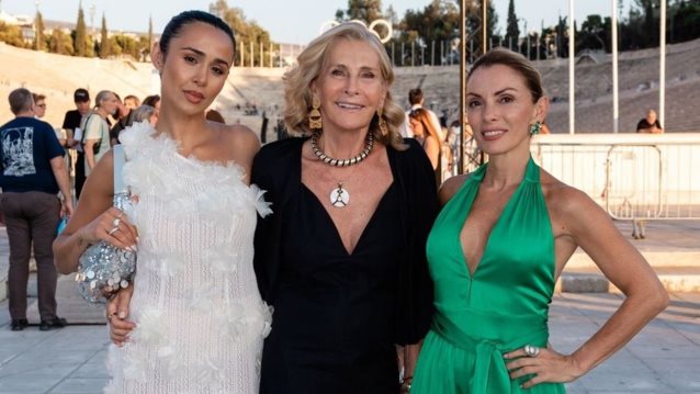 Marie Blanche Bierlein | Η μητέρα της Τατιάνας Μπλάτνικ σε σπάνια βραδινή έξοδο με αγαπημένα της πρόσωπα